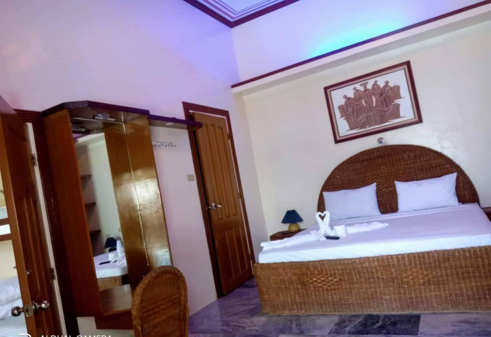 Dolphinbay Resort بويرتو غاليرا المظهر الخارجي الصورة