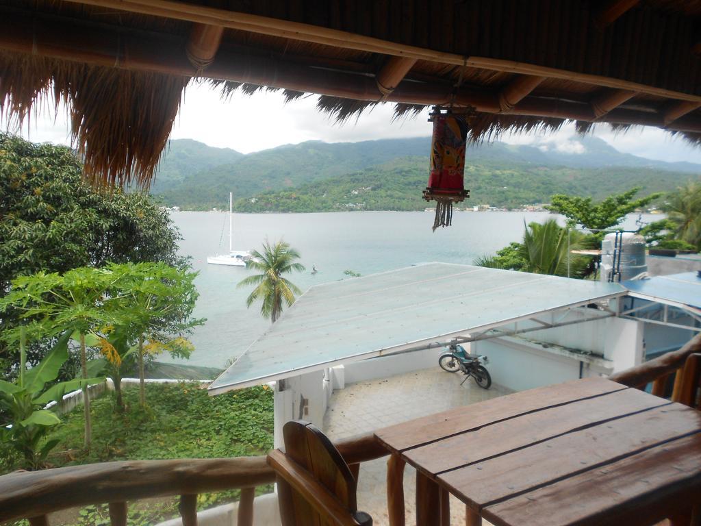 Dolphinbay Resort بويرتو غاليرا الغرفة الصورة